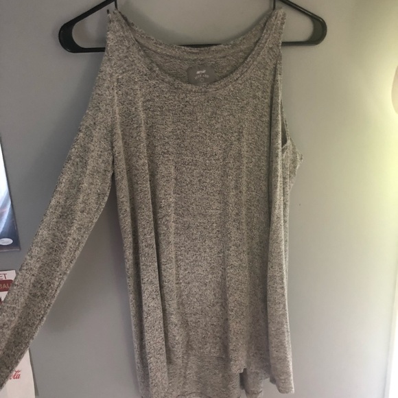 Long sleeve cut out shoulder top - Picture 1 of 1